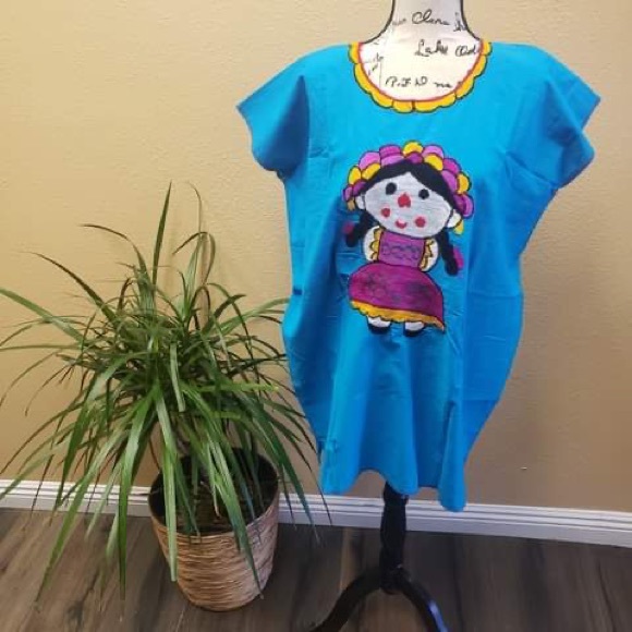 Tops - Picture 3 of 16